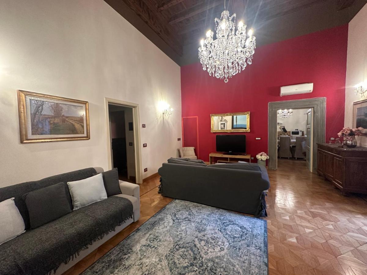 In Centro Lovely Home Lucca Exterior foto